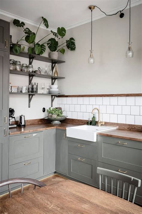 Gray-green kitchen - #kitchenstylesAsian #kitchenstylesBuiltIns # ...