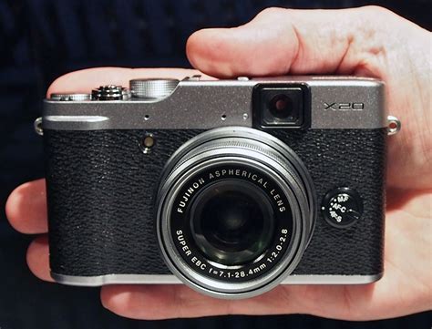 fujifilm - What vintage mechanical camera looks like the Fuji x20 ...