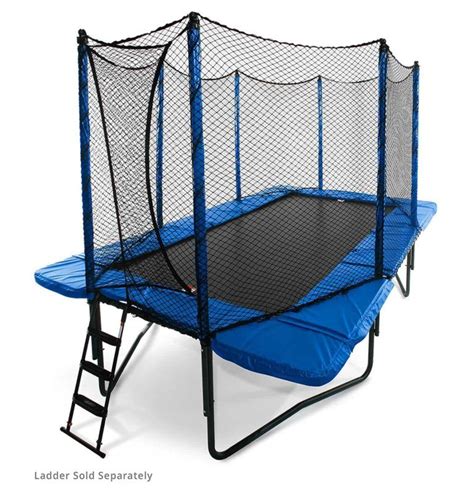 Best Rectangle Trampoline for More Bounce & Jumping Space [Reviews]