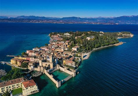 Jamaica Beach Sirmione / 1 : Sirmione is a historic city travelers ...