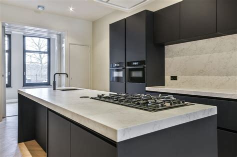 Experience Luxury Living with Modern Kitchen Designs in 2023