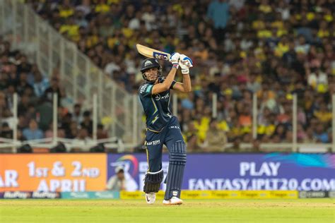 Shubman Gill hits over the top | ESPNcricinfo.com