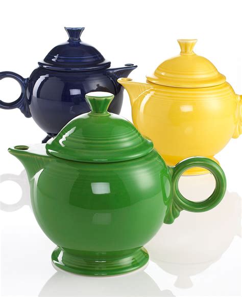 Fiesta Scarlet 44 oz. Teapot - Macy's | Tea pots, Fiesta dinnerware ...