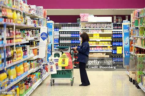 261 Tesco Delivery Stock Photos, High-Res Pictures, and Images - Getty ...