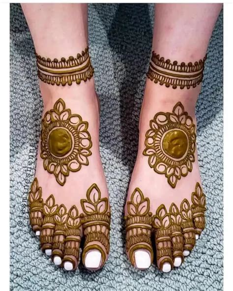 25 New Diwali Mehndi Designs: Adorn Your Hands with Elegance