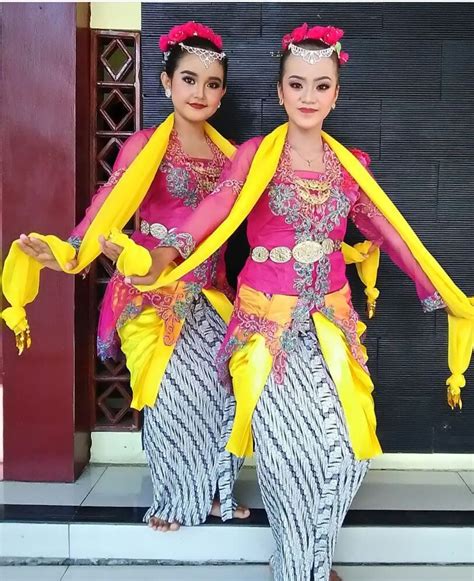 Tari Selendang Berasal Dari - Rumah Belajar