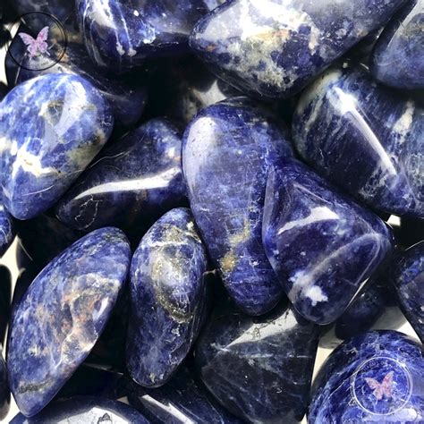 Sodalite Healing Properties | Sodalite Meaning | Benefits Of Sodalite ...