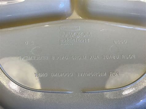 Lot of 2 Rubbermaid Microwave Heatables Cookware #0059