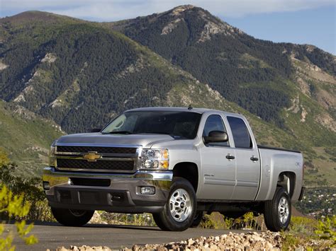 CHEVROLET Silverado 2500HD Crew Cab specs - 2008, 2009, 2010, 2011 ...