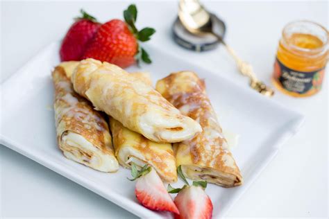 Nalysnyky (Ukrainian Crepes with Sweet Cheese) - Momsdish