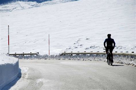 Ice Biking - How To Do Winter Cycling in Ice and Snow