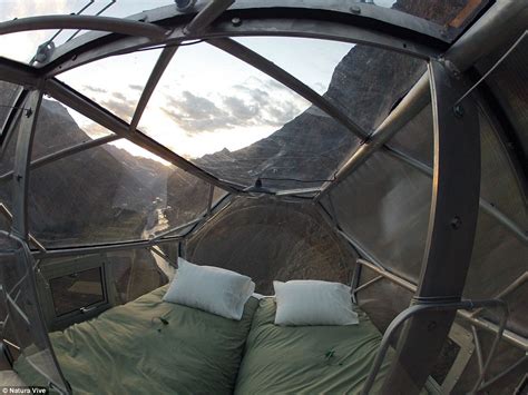 Terrifying Natura Vive Skylodge's 3 glass pods that cling to a Peru's ...