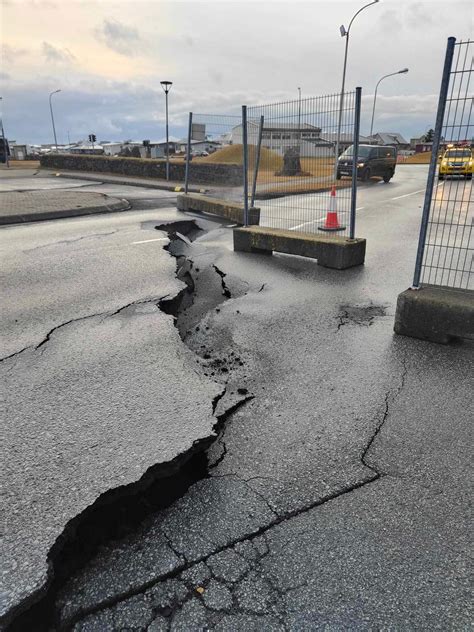 Iceland earthquake: Town of Grindavik could be obliterated if volcanic ...