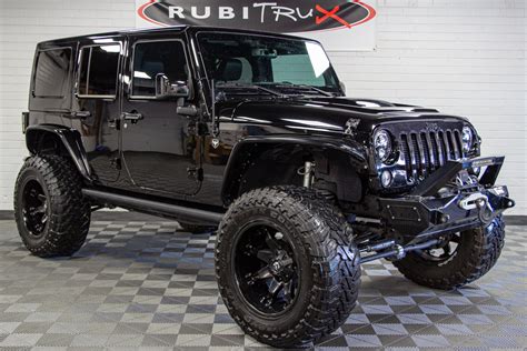 Total 55+ imagen jeep wrangler all black lifted - Abzlocal.mx