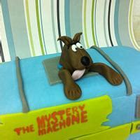 Scooby Doo Van Cake - Decorated Cake by CakeyBakey - CakesDecor