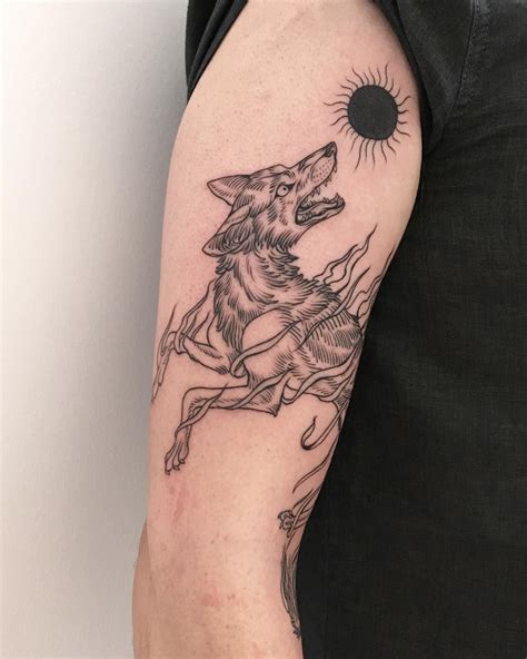 A-B M/VALLEY on Instagram: “Coyote losing the sun, freehand for Daniel ...