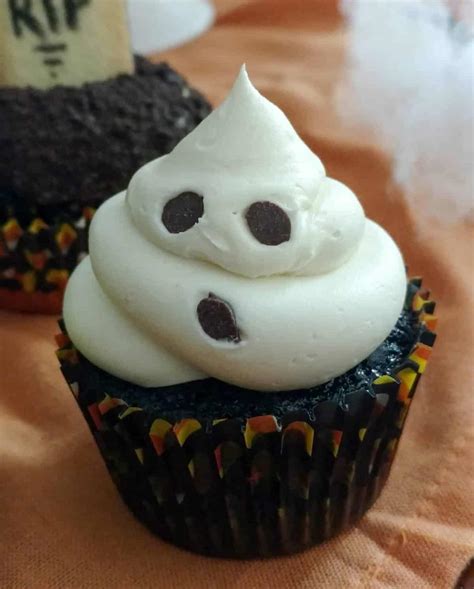 How To Make 3 Easy Halloween Cupcakes - Boston Girl Bakes