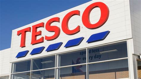 Tesco website crashes as shoppers rush to book Christmas delivery slot ...