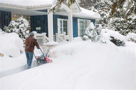 15 Snow Blowing Tips (Easy Snow Removal) - Sensible Digs