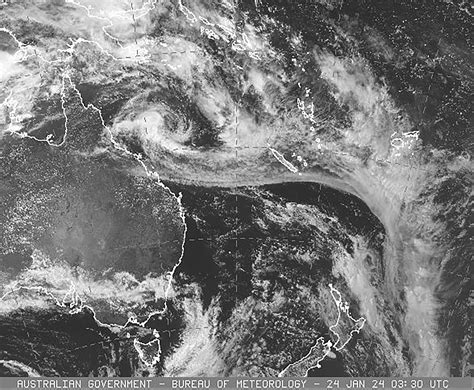 Residents of northern Australia batten down homes, businesses ahead of ...