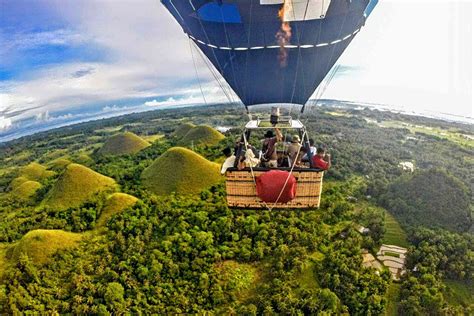 The Complete Guide to the Philippines' Chocolate Hills