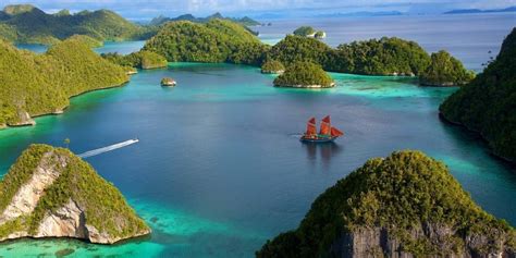 Banda Islands (Indonesia) cruise port schedule | CruiseMapper