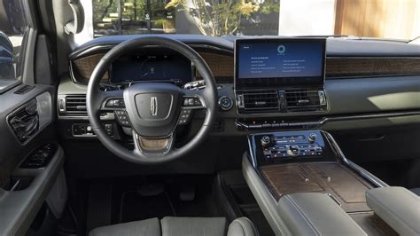 2022 Lincoln Navigator Gets Hands-Free Driving - Kelley Blue Book