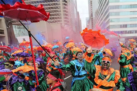 Marchers in Philadelphia's Mummers Parade accused of wearing blackface ...