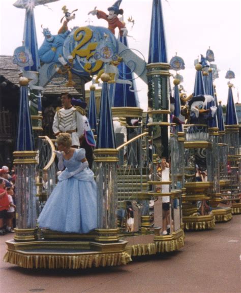 The Top 10 Walt Disney World Parade Soundtracks - WDW Radio