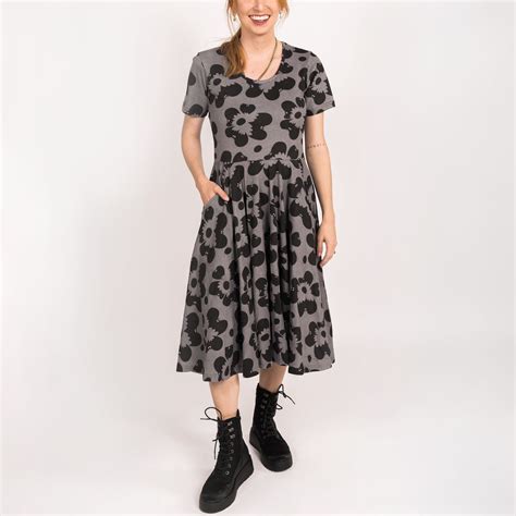 Bat Flowers Rachel Dress Svaha USA – Svaha USA