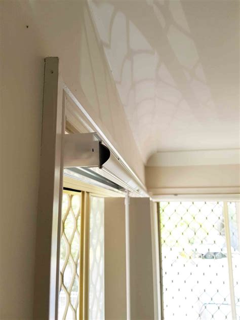 Different Ways to Install Vertical Blinds - Flower Blinds