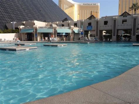 Pool - Picture of Luxor Las Vegas, Las Vegas - TripAdvisor