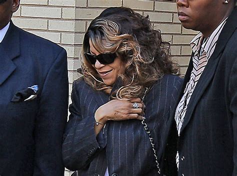 Prince's Siblings Meet in Court to Discuss $250 Million Estate - E ...