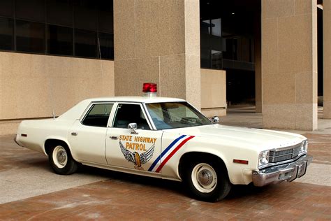 1975-OSP-Plymouth-Fury-2-photo-by-Alan-Leiby - Cleveland Police Museum