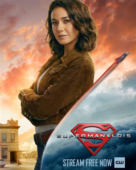 Emmanuelle Chriqui Talks About Playing Lana Lang on “Superman & Lois ...