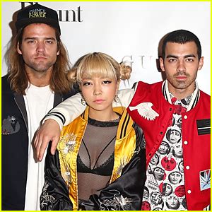 Joe Jonas Officially Announces DNCE Return, Teases Upcoming New Music ...