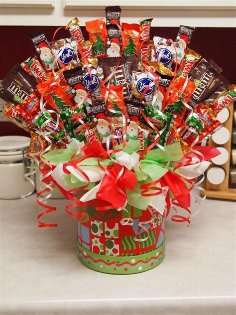 Pin by Carmen on fun ideas | Candy bouquet diy, Christmas candy gifts ...