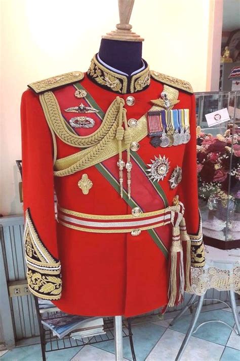 Royal Thai Army Military Uniform | Military uniform fashion, Military ...