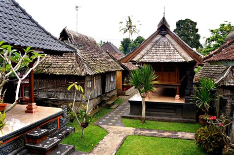 Rumah Bali yang Luas - Thegorbalsla