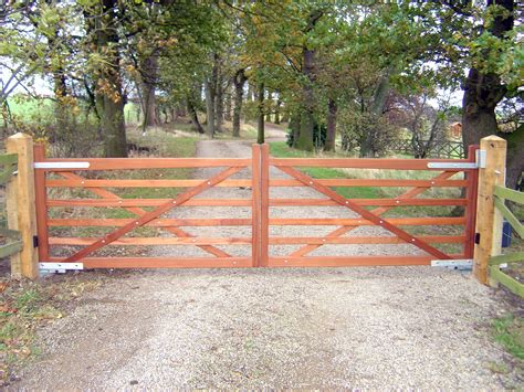 Free photo: Wooden Gate - Access, Green, Wood - Free Download - Jooinn