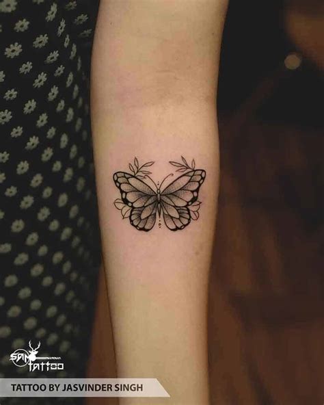 Monarch Butterfly Tattoo: Meanings, Design Ideas, and Our ...