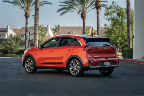 2021 Kia Niro Hybrid And Plug-In Hybrid Arrive With New Tech | Carscoops