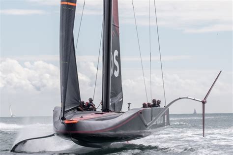 The Engineering and Design Behind Modern Racing Yachts