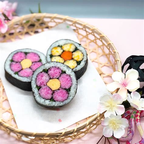 Flower Sushi Roll