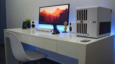 33 Clean Looking White Gaming Setup - GPCD