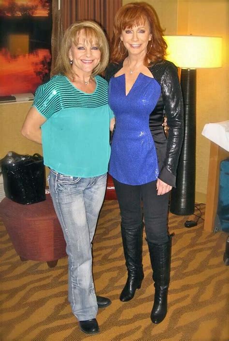 Susie and Reba McEntire | Hot outfits, Favorite celebrities, Country girls