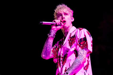 How Machine Gun Kelly Emerged as a Tabloid Breakout Character | Vanity Fair