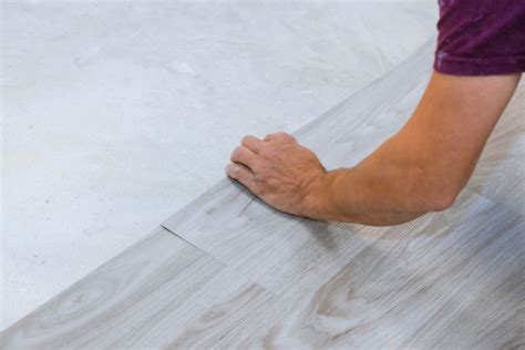 Vinyl Plank Flooring: Pros And Cons - Complete Guide - DIY House Building