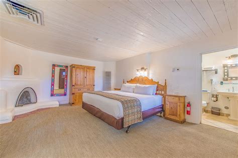 THE HISTORIC TAOS INN $138 ($̶1̶6̶3̶) - Updated 2023 Prices & Hotel ...