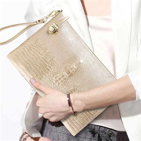 Crocodile pattern Women day Clutches bag genuine leather handbag women ...